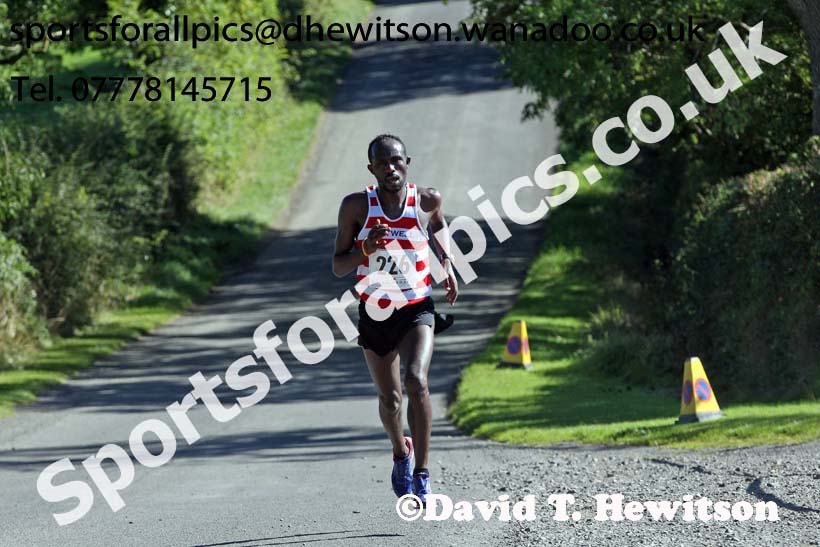 Abraham Tewalde (Saltwell Harriers) wins the Tynedale Jelly Tea 10 Mile Road Race, Hexham. Photo: David T. Hewitson/Sports for All Pics